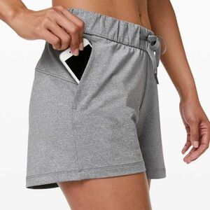 Lululemon On The Fly Short 2.5”